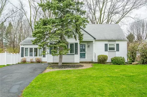 346 Downsview Dr, Gates, NY 14606