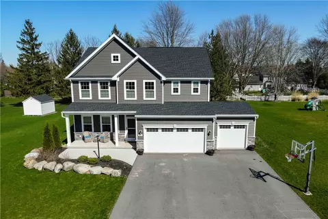 378 Anna Cir, Webster, NY 14580