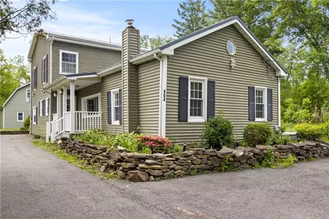 464 Washington St, Ogden, NY 14559