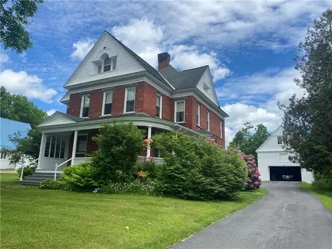 9 Arch St, Maryland, NY 12116