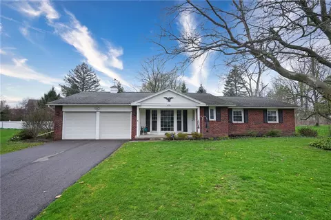 82 Harper Dr, Pittsford, NY 14534