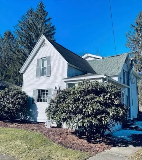 32 S Elm St, Canisteo, NY 14823