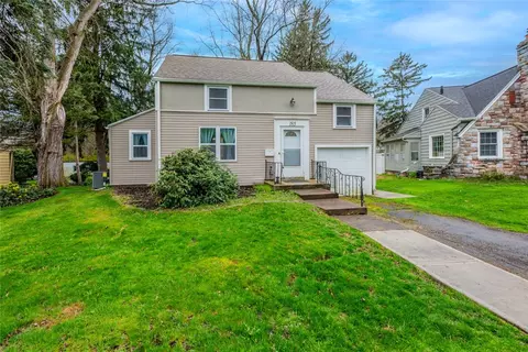 185 Valley Rd, Rochester, NY 14618