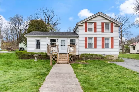 307 Vienna St, Arcadia, NY 14513