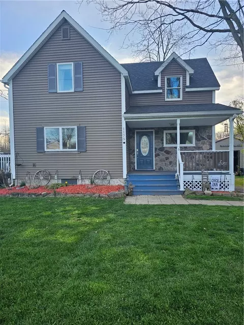 1175 Vroom Rd, Ogden, NY 14559