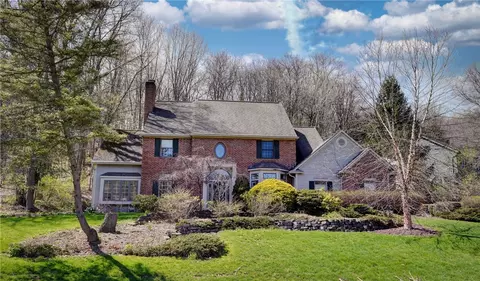11 Sylvan Glen Dr, Perinton, NY 14450