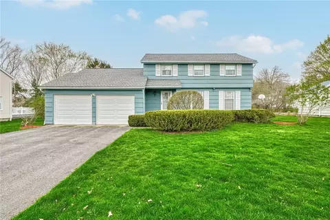 70 Dunbarton Dr, Rochester, NY 14618