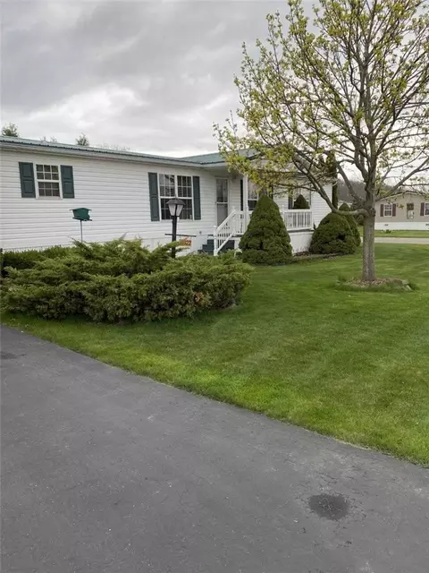 6322 Kims Dr #513, Victor, NY 14564