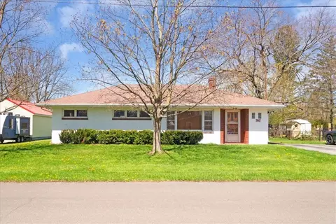 3017 Bonnie Ln, Palmyra, NY 14522