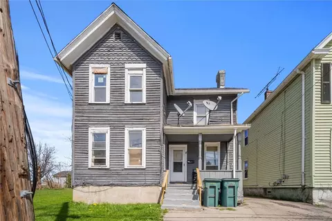 8 Lamont Pl, Rochester, NY 14609