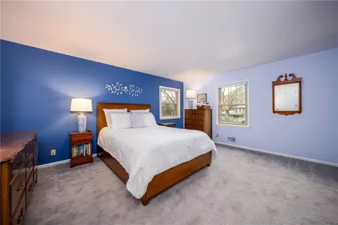 Bedroom - 170 Hillhurst Ln, Irondequoit, NY 14617 photo 1 of 6