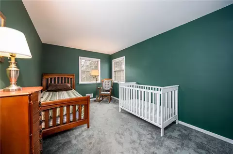 Bedroom - 170 Hillhurst Ln, Irondequoit, NY 14617 photo 6 of 6