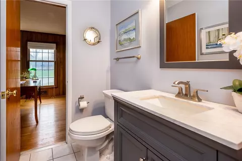 Bath - 170 Hillhurst Ln, Irondequoit, NY 14617 photo 1 of 3