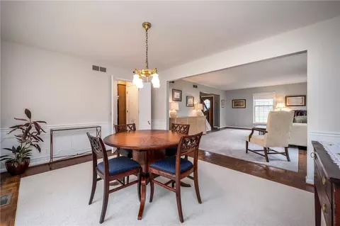 Dining - 170 Hillhurst Ln, Irondequoit, NY 14617 photo 4 of 5