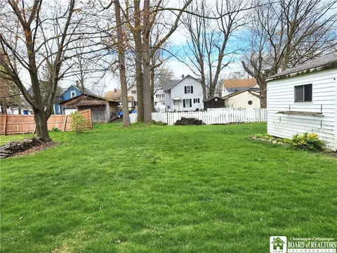 72 Front St, Dunkirk, NY 14048 photo 4