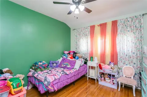 Bedroom - 104 Forest Ave, Irondequoit, NY 14622 photo 4 of 9