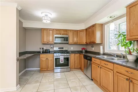 Kitchen - 104 Forest Ave, Irondequoit, NY 14622 photo 5 of 6