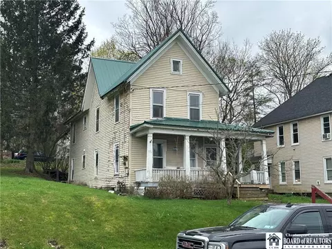 302 Willard St, Jamestown, NY 14701