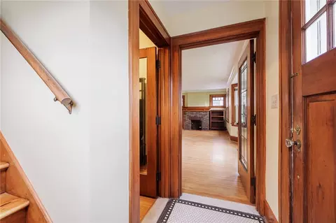 Entry Way - 307 Hurstbourne Rd, Irondequoit, NY 14609 photo 3 of 5