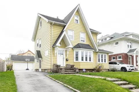 Exterior - 307 Hurstbourne Rd, Irondequoit, NY 14609 photo 2 of 6