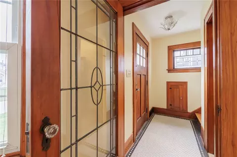 Entry Way - 307 Hurstbourne Rd, Irondequoit, NY 14609 photo 1 of 5