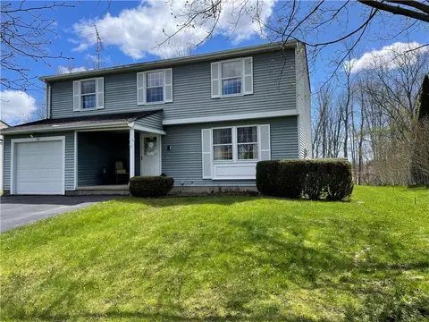 30 Greenridge Cres, Hamlin, NY 14464