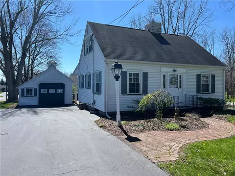 51 E Buffalo St, Riga, NY 14428
