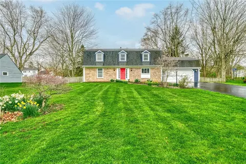 1185 Woodhull Rd, Webster, NY 14580