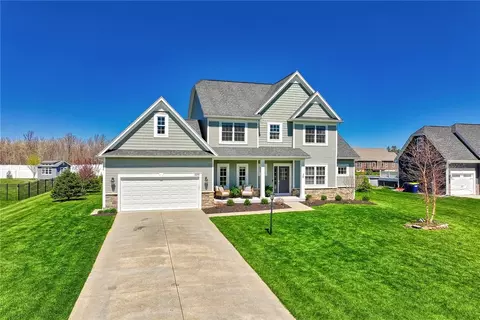 1075 Lakemist Trl, Ontario, NY 14519