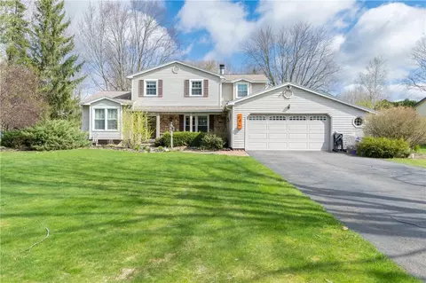 36 Denishire Dr, Ogden, NY 14624