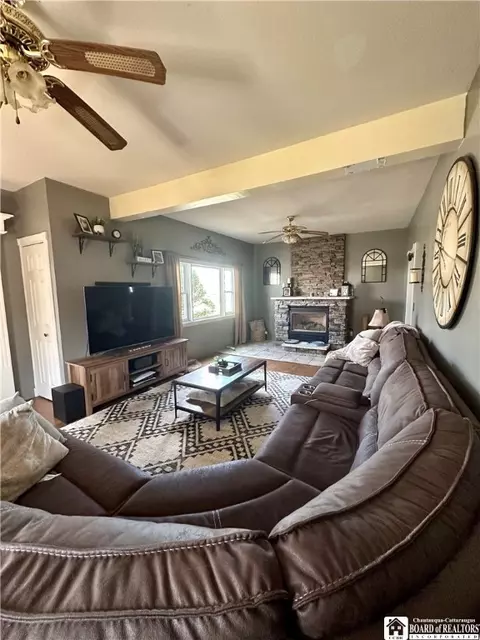Living - 402 N 8th St, Olean, NY 14760 photo 6 of 8