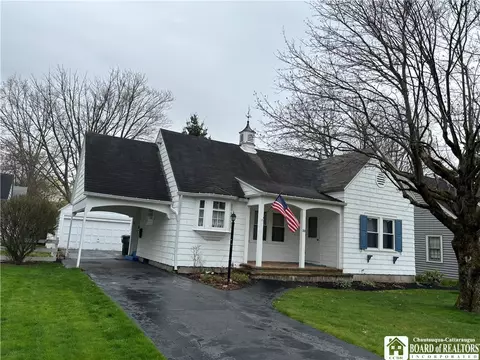 33 Hazeltine Ave, Jamestown, NY 14701