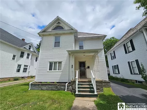 121 S 9th St, Olean, NY 14760