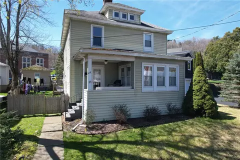 83 East St, Oneonta, NY 13820