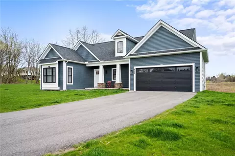 Exterior - 459 Pardee Rd, Irondequoit, NY 14609 photo 3 of 4