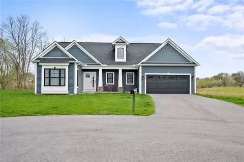 459 Pardee Rd, Irondequoit, NY 14609