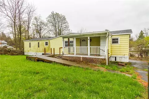 4529 Wildflower Dr, Canandaigua, NY 14424
