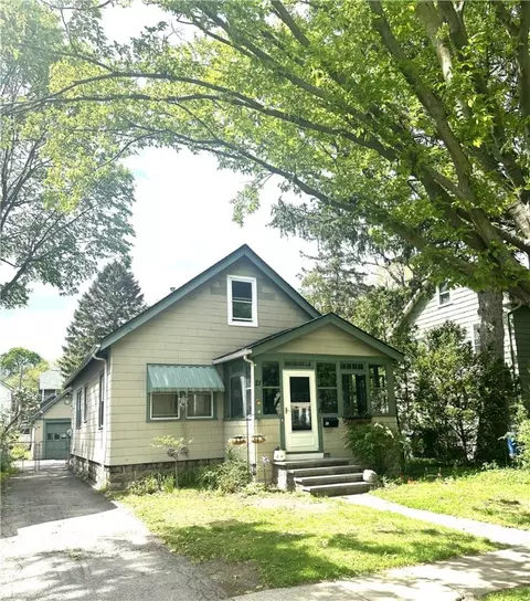 21 Illinois St, Rochester, NY 14609