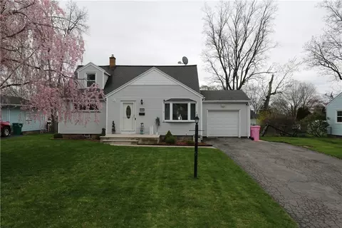 233 Dellwood Rd, Greece, NY 14616