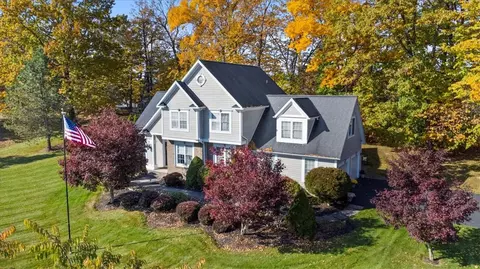 33 Boulder Creek Dr, Rush, NY 14543