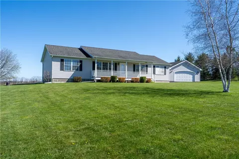 6383 Coe Rd, Livonia, NY 14487