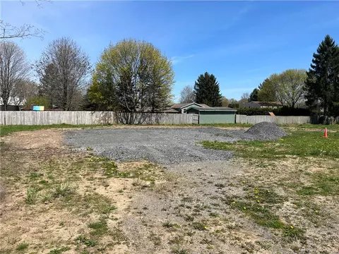 56 Mary St, Phelps, NY 14532