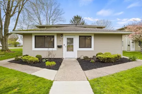 111 Lincoln Mills Rd, East Rochester, NY 14445
