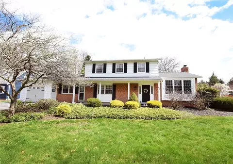 93 Parkway Vw, Hilton, NY 14468