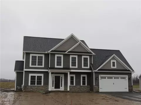 253 Collamer Rd, Parma, NY 14468