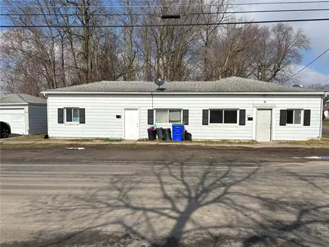 400 W Oak Orchard St, Shelby, NY 14103