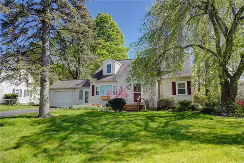 649 Adeline Dr, Webster, NY 14580