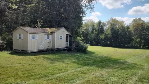 708 Stockport Rd, Hancock, NY 13783