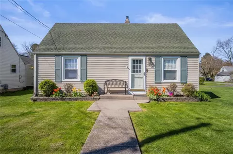 128 Jordan Ave, Gates, NY 14606
