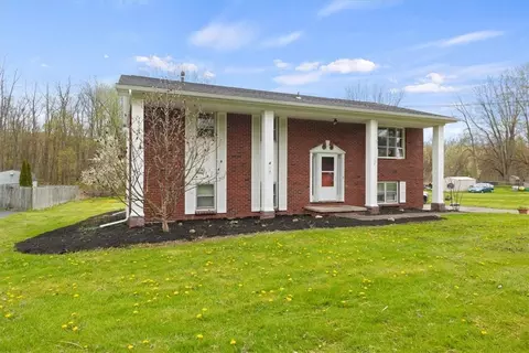 4568 Ontario Center Rd, Walworth, NY 14568